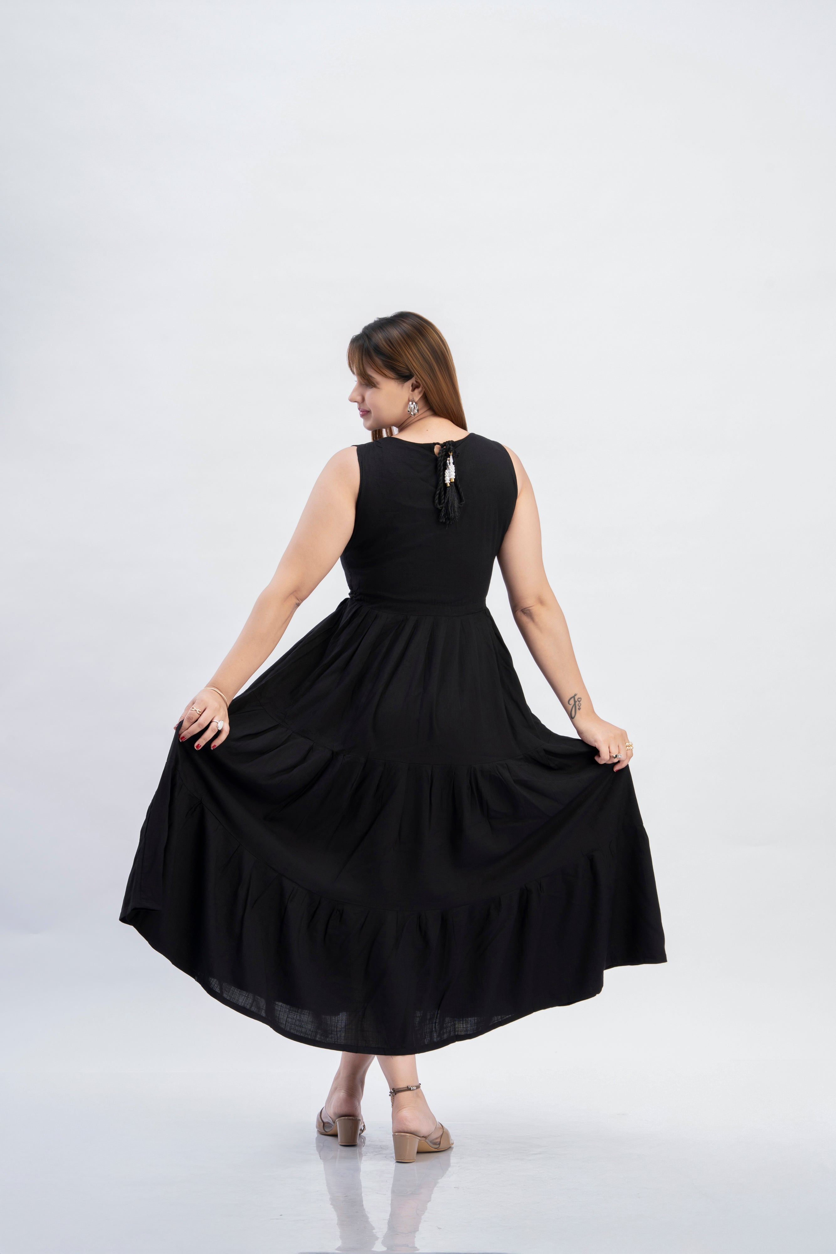 Women’s Black Sleeveless Embroidered Flared Maxi Dress with Tassel Tie-Up