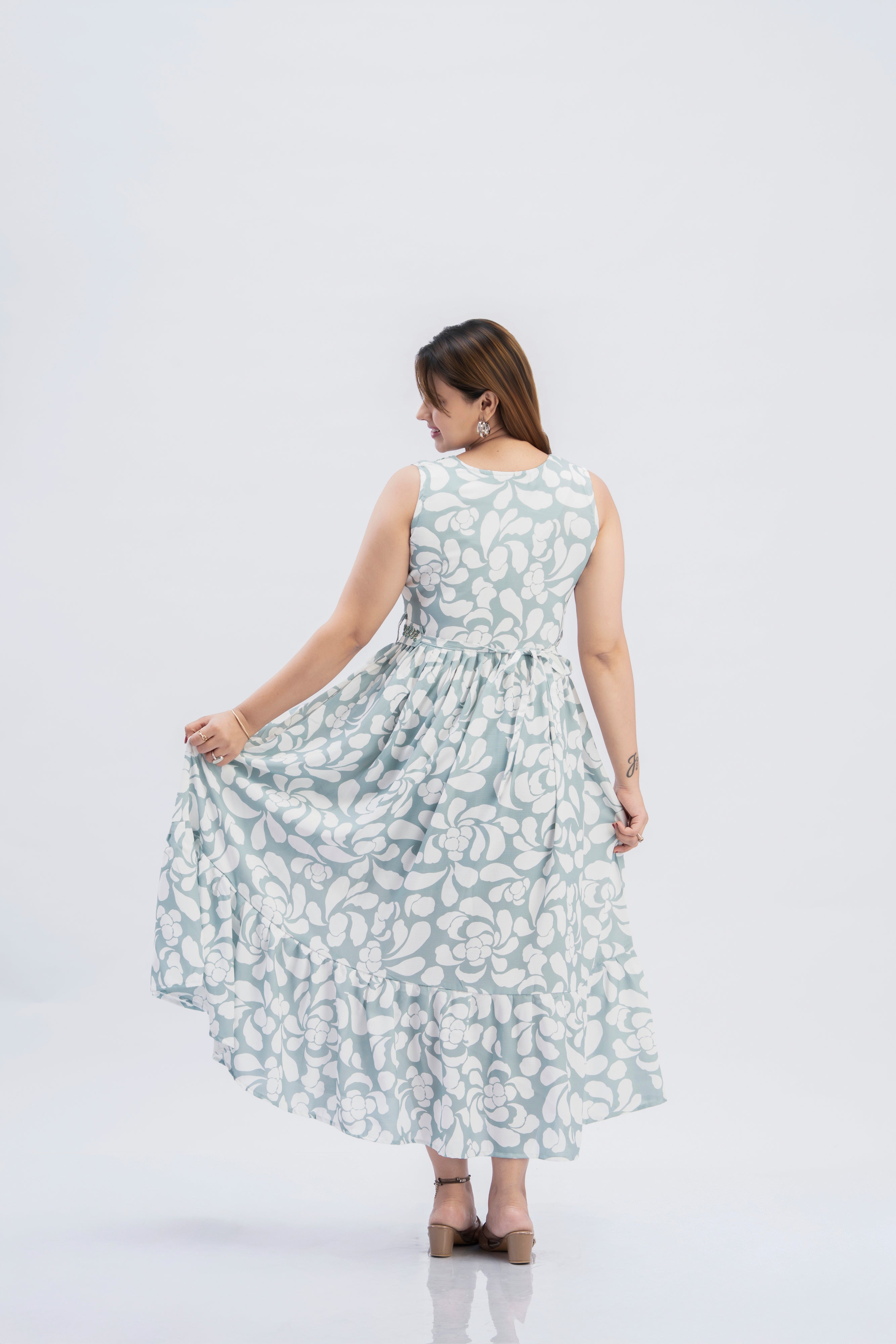 Women’s Mint Green Floral Printed Flared Maxi Dress with Inner Sleeves Attached