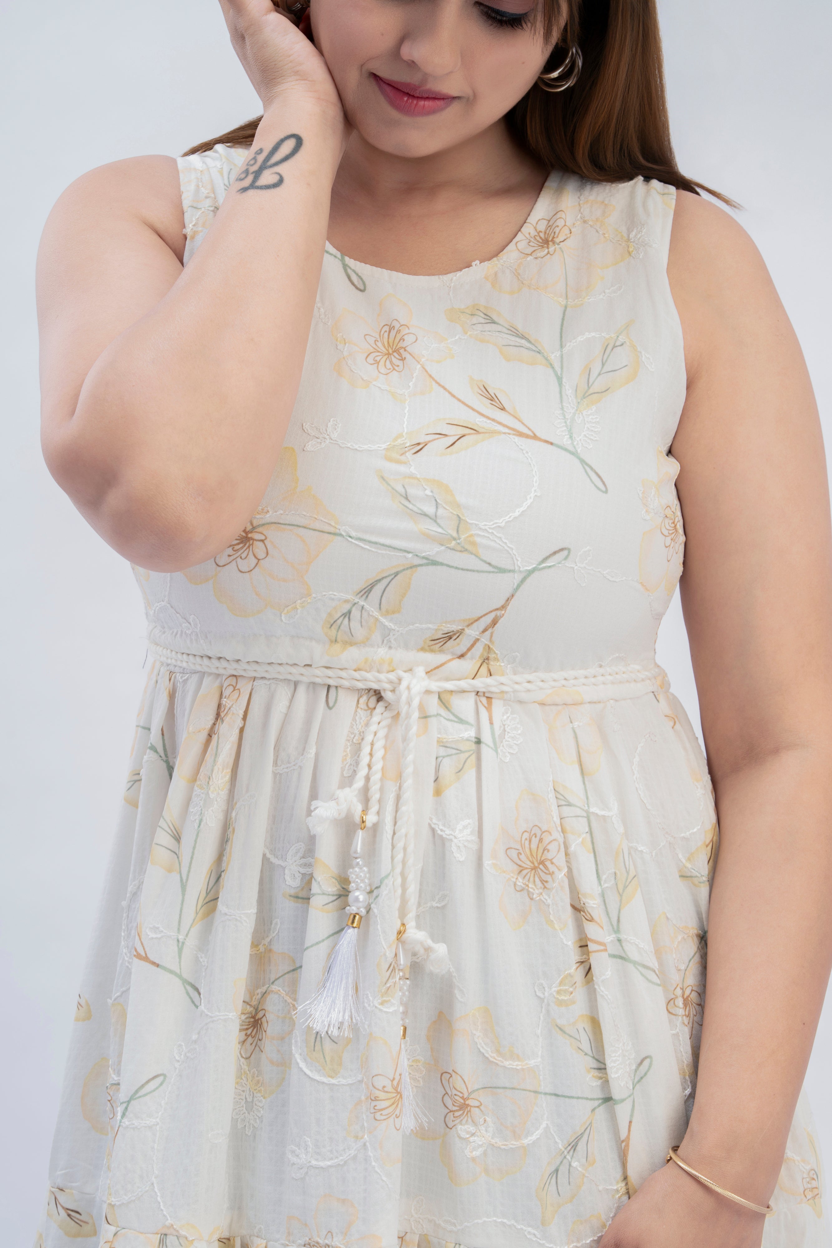 Women’s Cream Floral Printed Sleeveless Tiered Maxi Dress