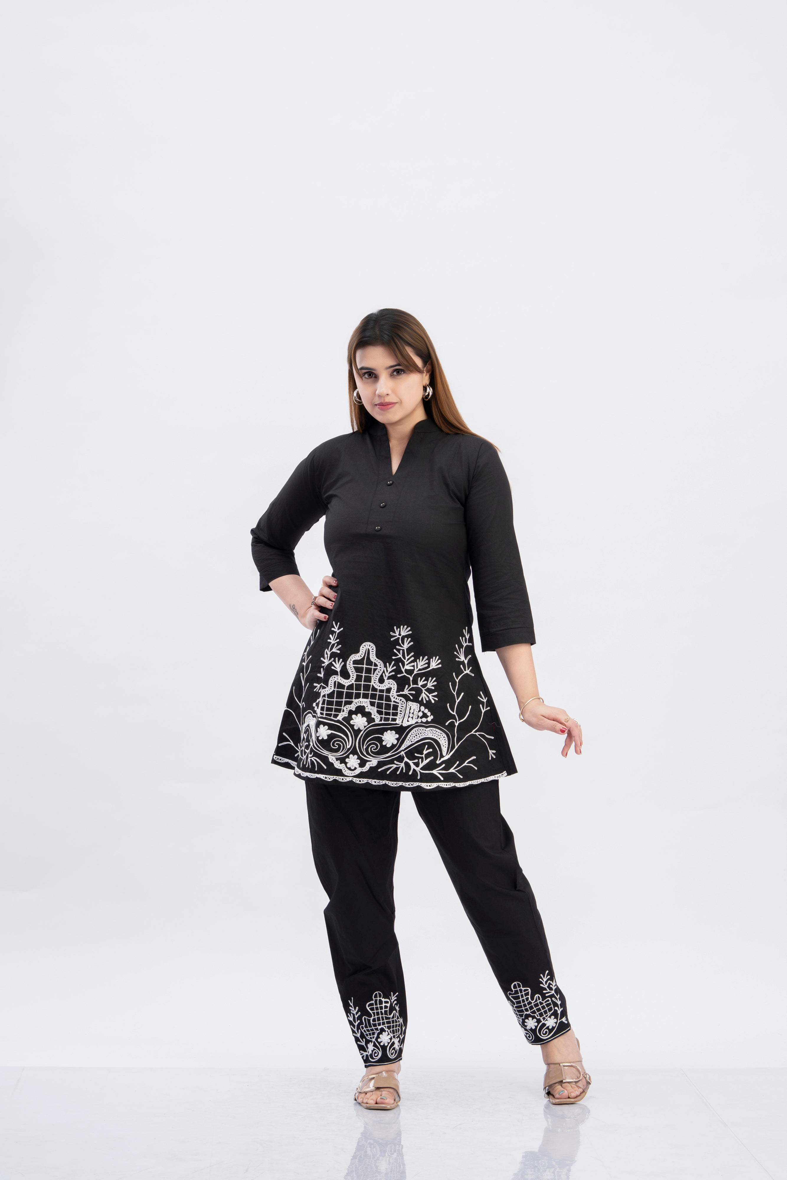 Embroidered Kurtia Co-Ord Set
